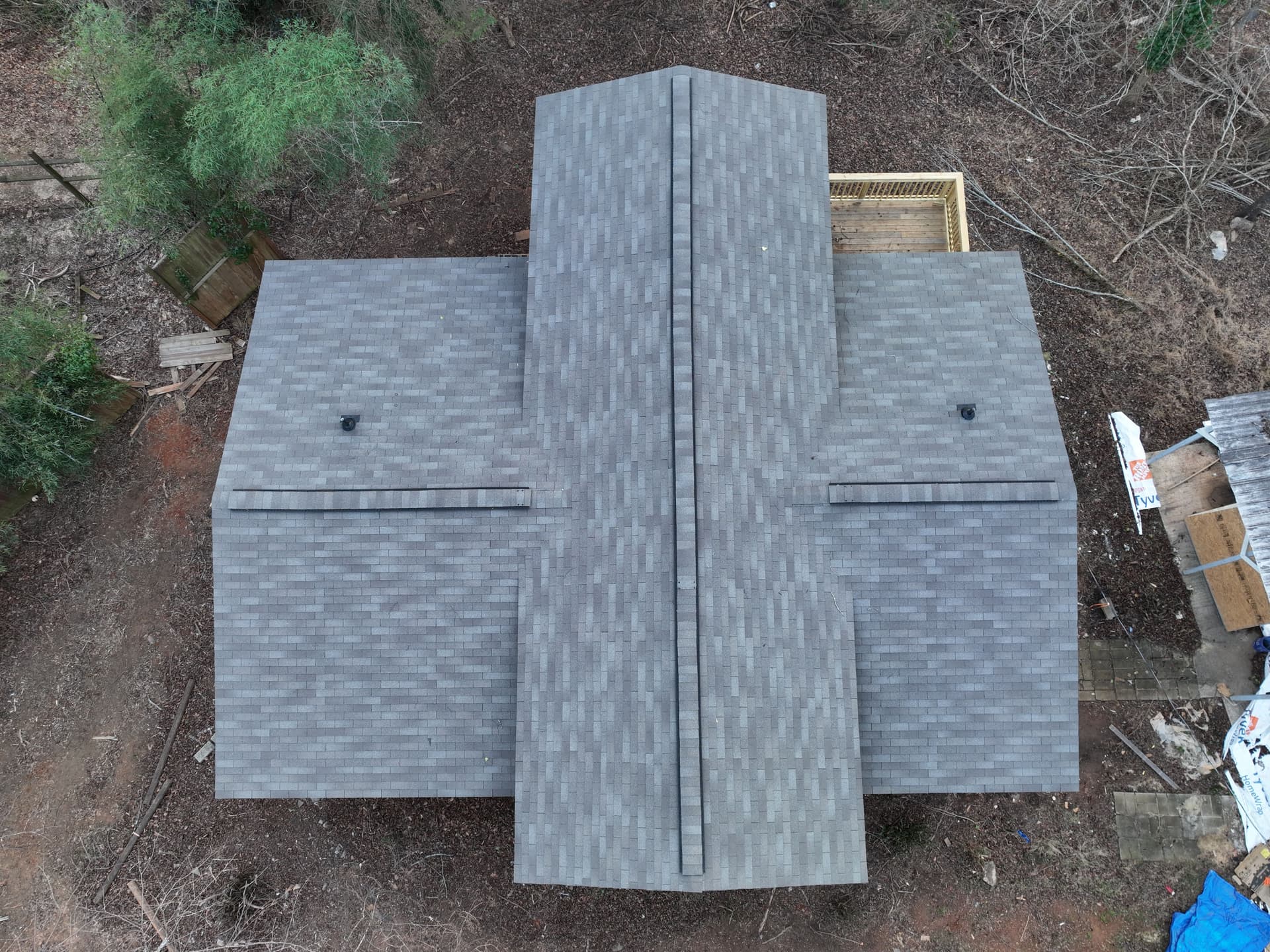 Gainesville GA Cross-shaped Roof Completed with Precision image