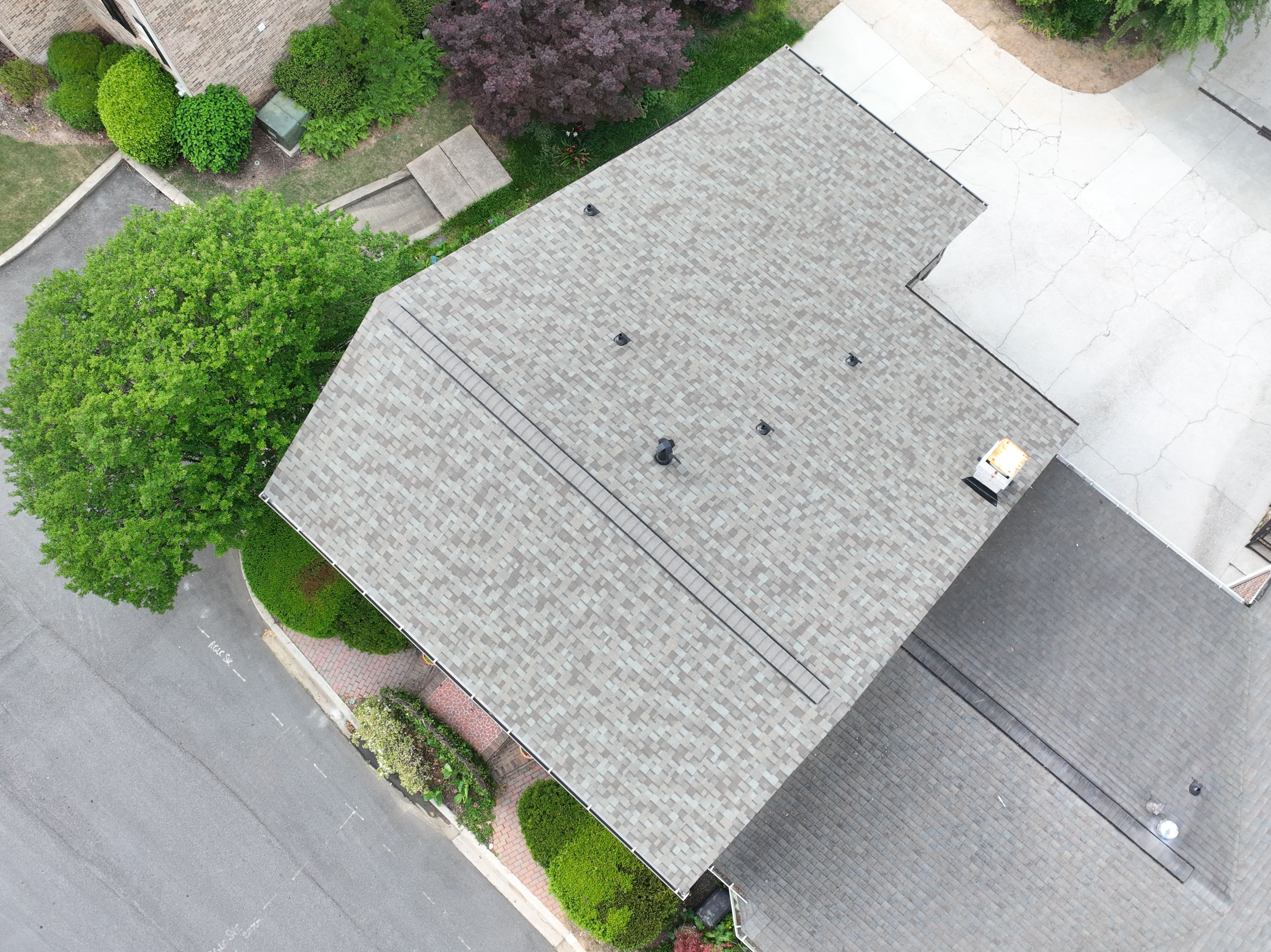 Project New Roof Installation in Decatur GA with Owens Corning Driftwood image