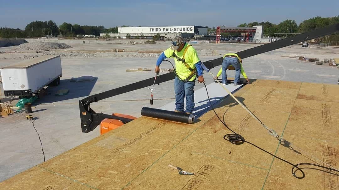 Gallery photos for Rooftop Mastery on the 'Rampage' Movie Set: Image #4