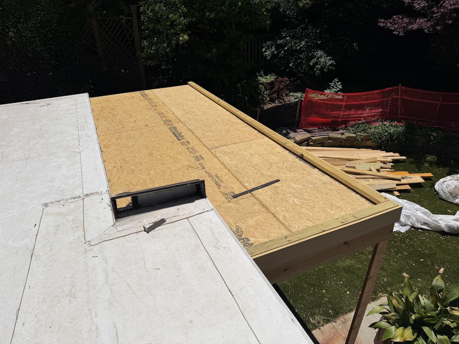 TPO Flat Roof Installation on a New Home Addition in Brookhaven image